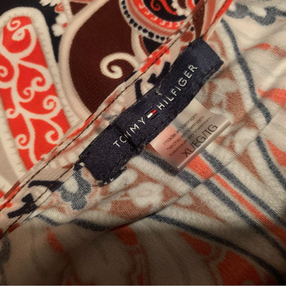 NWOT- Tommy Hilfiger Blouse - Picture 2 of 3